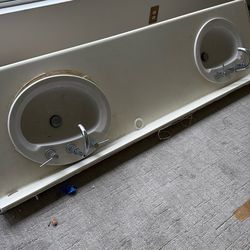 81” double vanity countertop with sinks