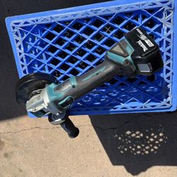 Makita Angle Grinder (XAG25)