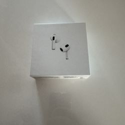 Apple AirPods (3rd Generation) with Lightning Charging Case