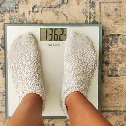 DIGITAL WEIGHT SCALE