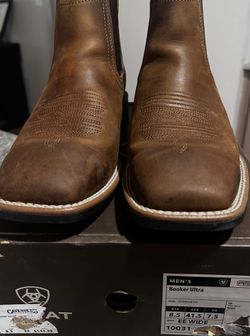 PRICE DROP! Ariat men boots
