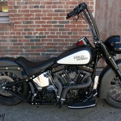 Harley Davidson Custom Deluxe Softail 