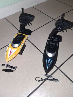 2 new pool rc boats comes with everything for them firm price $45