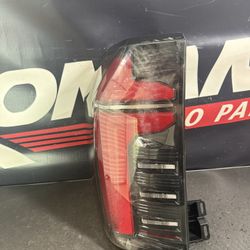 2025-2026 Chevy Tahoe Taillight