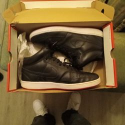 12- Nike Court Vision Mid Bre