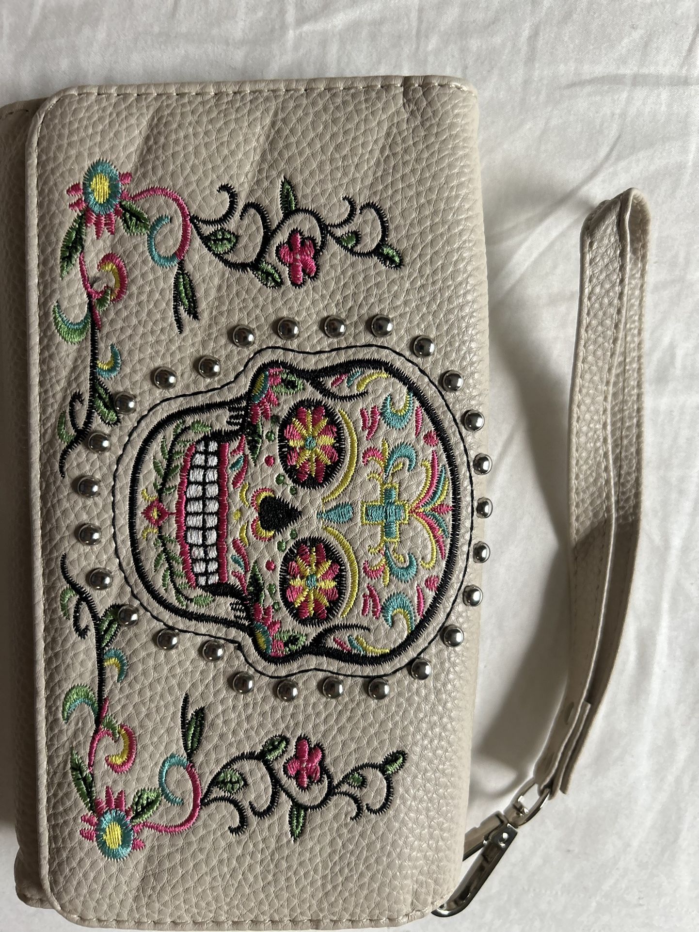 Cute Clutch