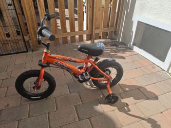 Toddler bike with training wheels