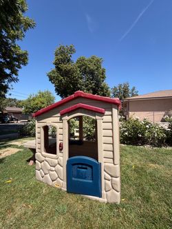 Little tykes Playhouse 100$$ free delivery