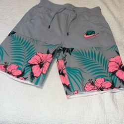 NIKE VICE ALUMNI South Beach Colors Men’s Size Medium Fleece Shorts