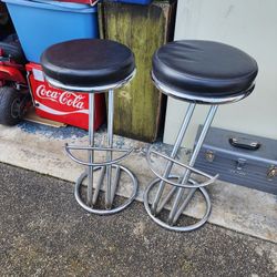 2 stools great shape