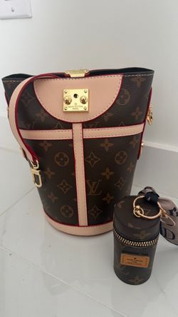 LV purse