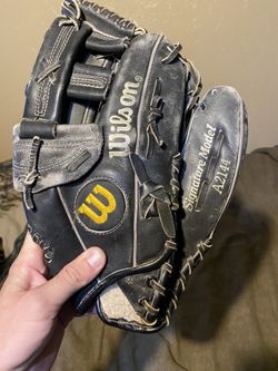 Wilson A2144 signature model baseball glove