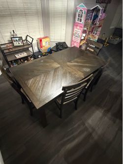 Dining room table