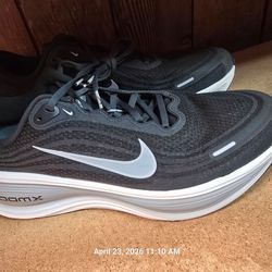 Men's Nike Vomero Plus