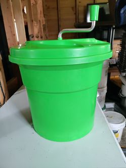 Wutfly commercial 5 gal salad spinner