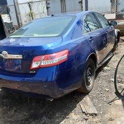PARTING 2012 TOYOTA CAMRY