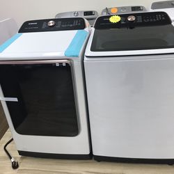 Samsung washer & dryer set in white