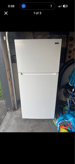 VISSANI.  18cu.ft. Refrigerator-Freezer