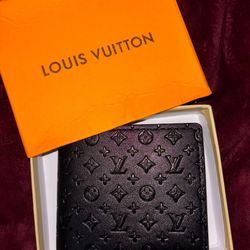 Louis Vuitton Wallet (Use 2month) LV