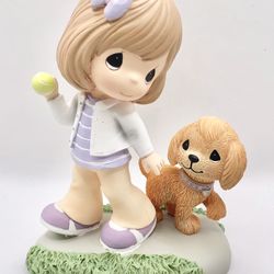 Precious Moments Don’t Stop Retrievin’ Golden Retriever Figurine