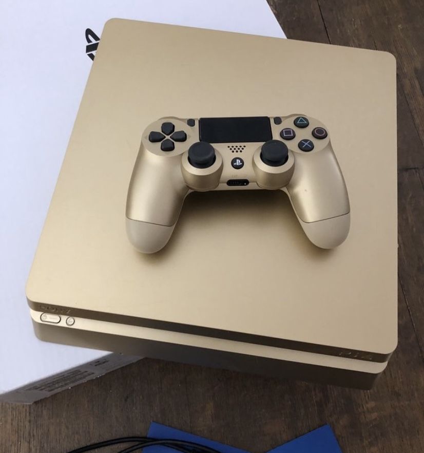 Gold PS4 Slim message me for more pictures