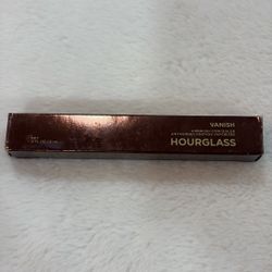 Hour Glass Concealer