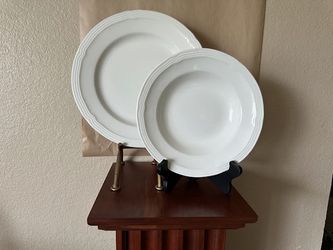 9.5-in Gibson "Everyday" Soup/Pasta Bowl & 11 7/8-in Dinner Plate