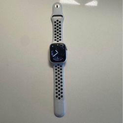 Series 7 Apple Watch (GPS + Cellular)