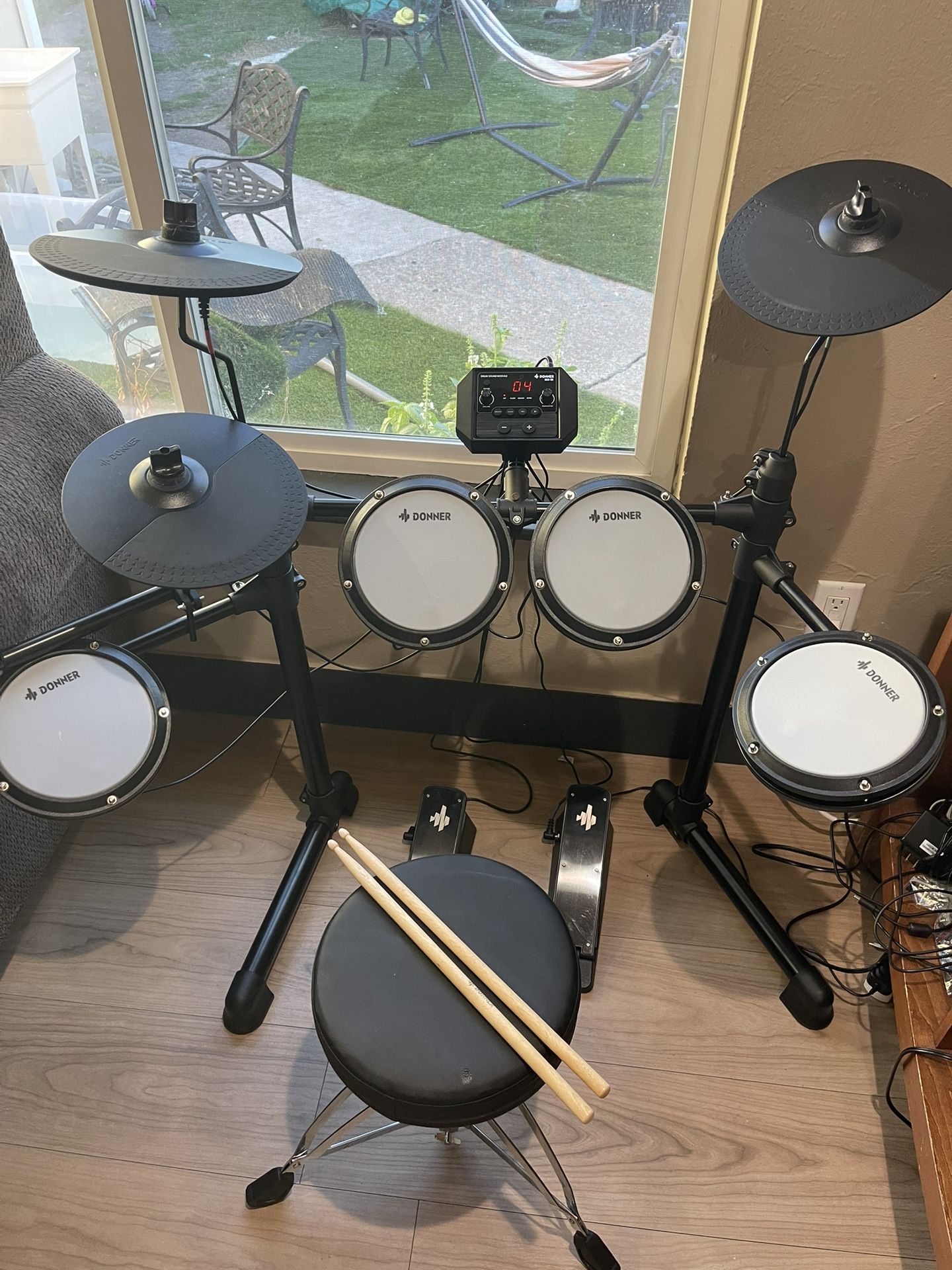 Donner Drum Set 