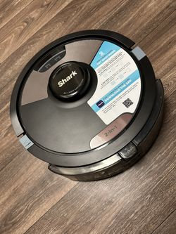 Shark Vaccum/Mop Robot