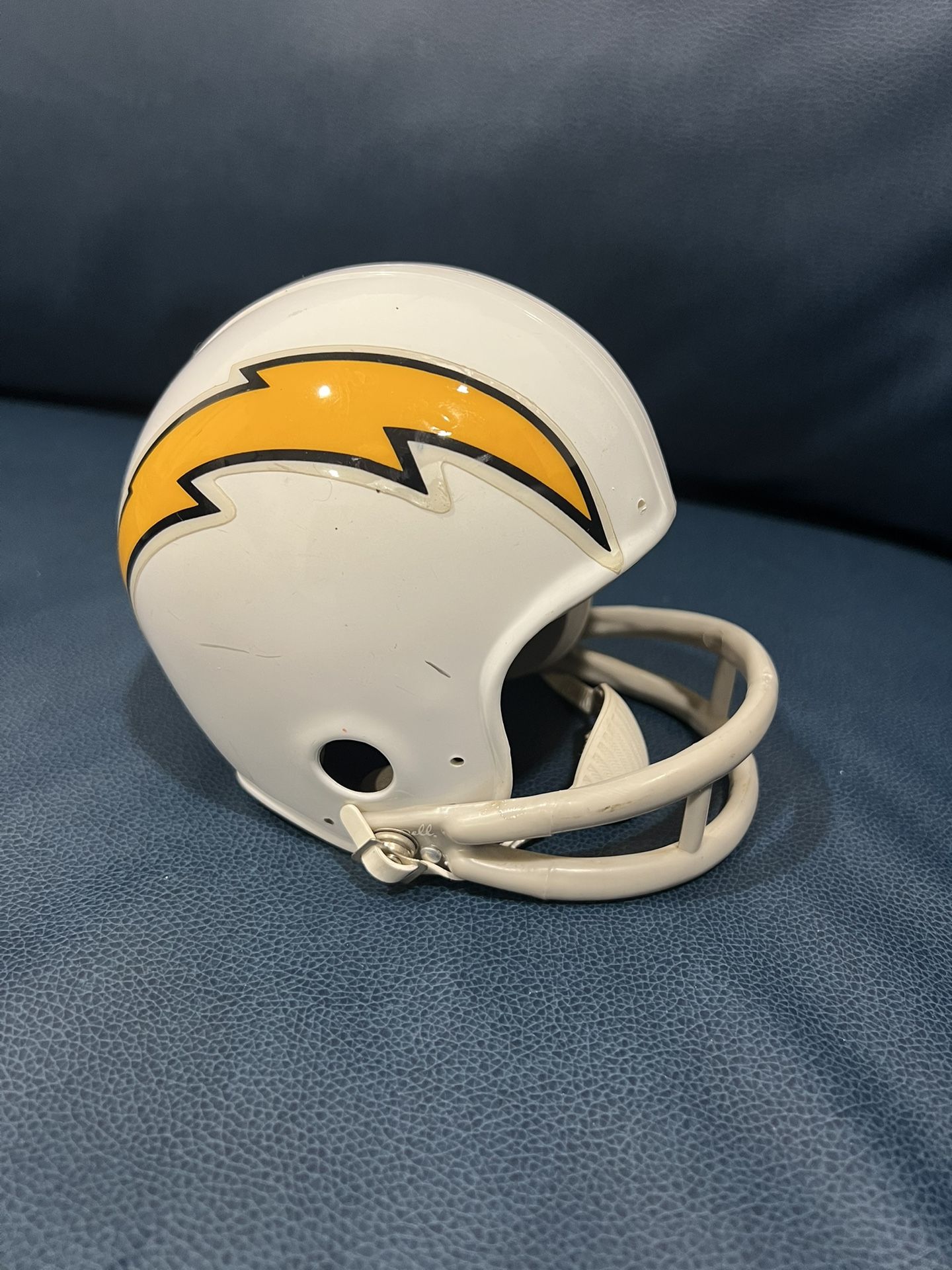 Riddell San Diego / LA Chargers Throwback 2 Bar Mini Helmet w/out box