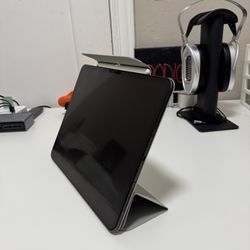 Grey Magnetic Case For iPad Pro 13” M4 (2024)