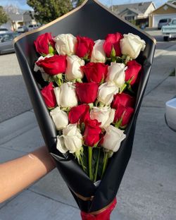 Pre-order Red roses for Mother’s day / Reserva rosas rojas para Dia de la Madre 