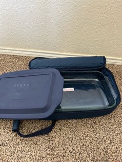 Pyrex Portables 3 Qt Glass Rectangle Dish w/ Blue Snap Lid & Insulated Case