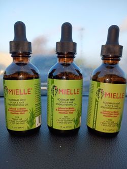 Mielle rosemary and mint hair oils new 2 available $4 each must pick up in Edinburg no holds