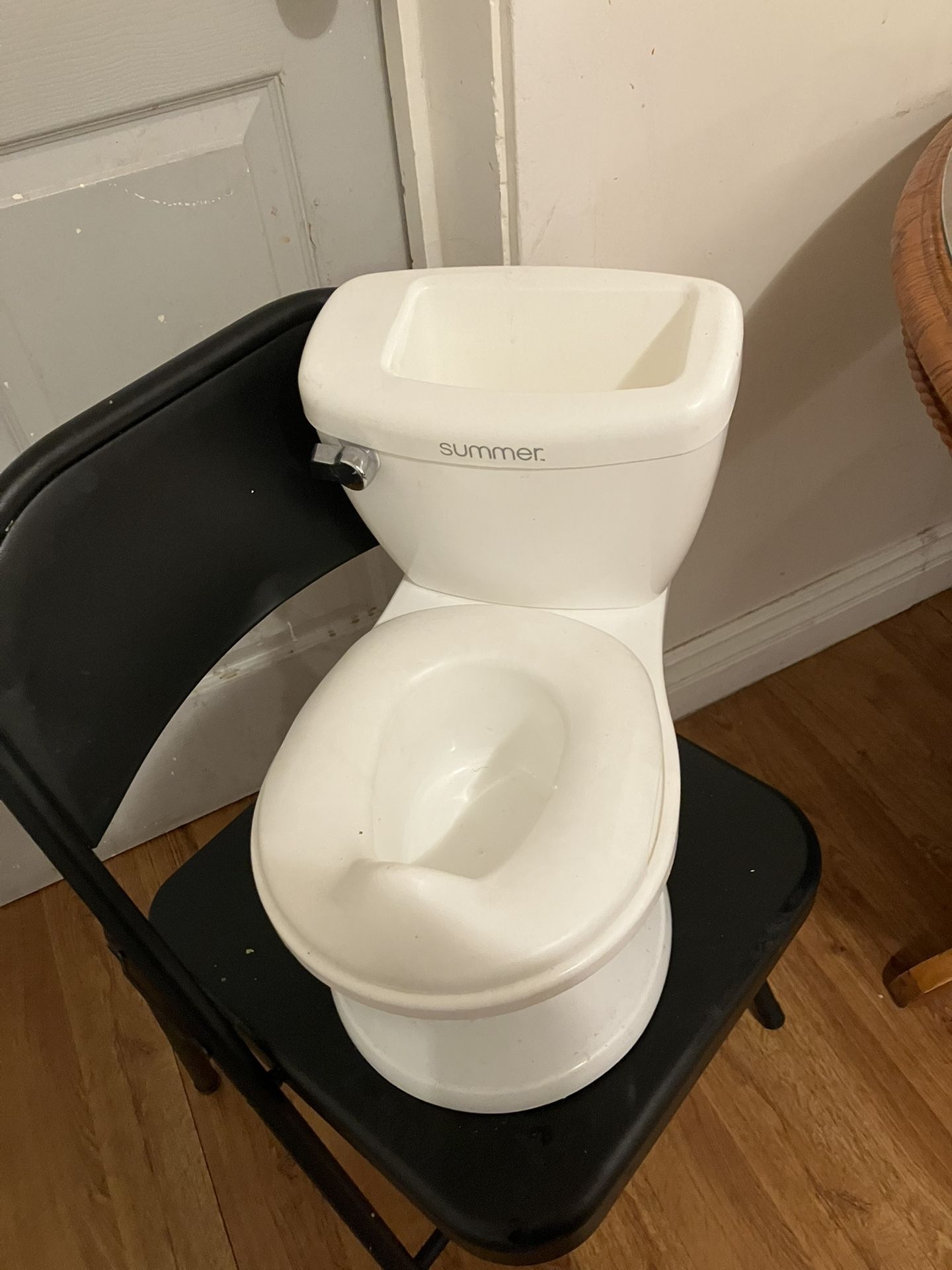 Baby training, potty chair