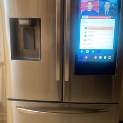 Samsung Family Hub Refrigerator and Freezer