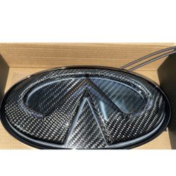 Q60 Full carbon fiber Emblem