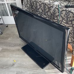 Used 45 “ Insignia TV