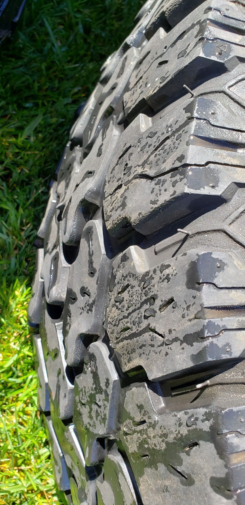 4 Pro Comp Extreme All Terrain tires. 315/75 R16 W/ aluminium 16 wheels