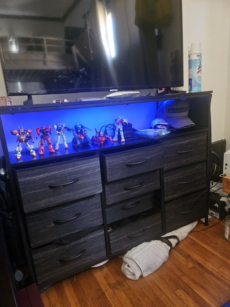 LED Dresser