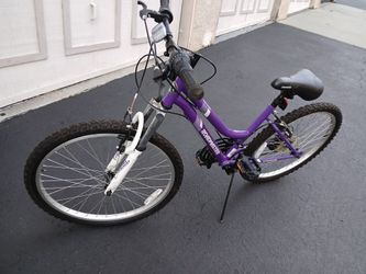 GORGEOUS  ROAD MASTER 18 SPEED BIKE 