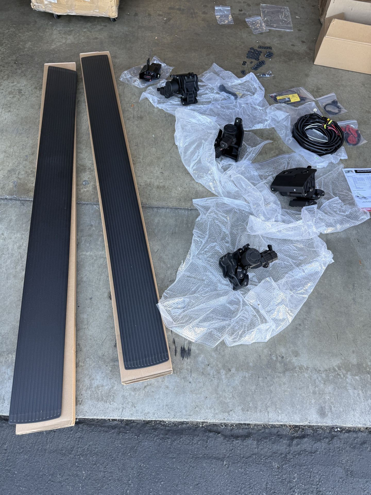 Body Armor 4x4 E-Power Running Board Steps-Black 21-24 Bronco 4dr FB-4500