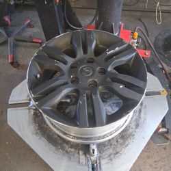 Nissan Altima Rim Alluminum 