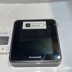 Honeywell Home RCHT8610WF2006 T5 Smart WiFi Touchscreen Thermostat $40