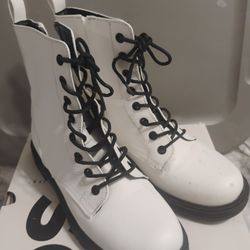 Combat Boots 