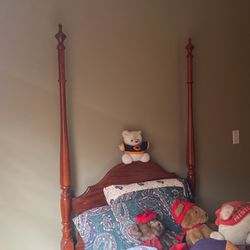 bassett single cherry wood poster bed with Dresser