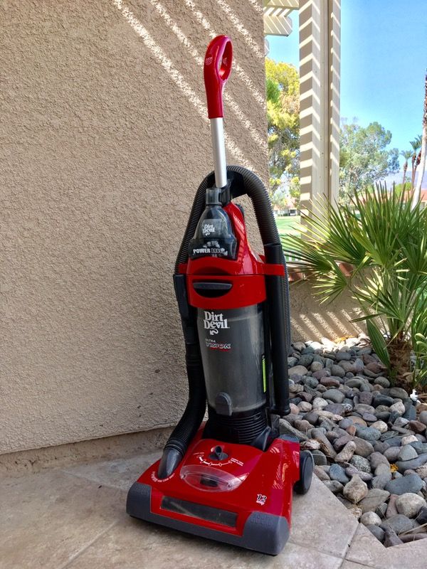 Dirt Devil Ultra Vision Turbo Bagless Upright Vacuum