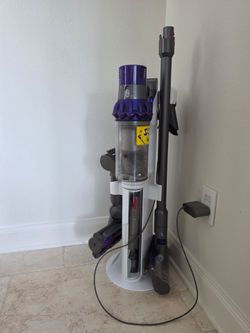 Dyson SV12 with charging station and accessories