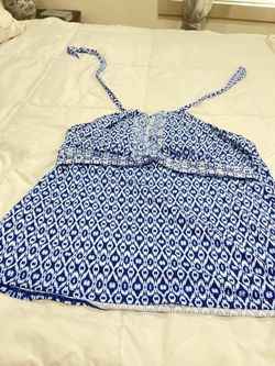 Plus size swimsuit top. Blue and white